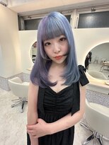 イェッカ(YECCA)&nbsp;ラベンダーからブルーのルーツカラー（ブリーチ２回）