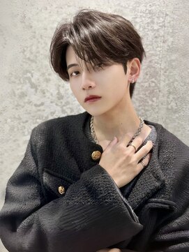 グロー オオミヤ アネックス 大宮(GLROW OMIYA ANNEX) ◆韓国大宮メンズセンターパートマッシュカルマヘア