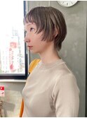ショートウルフオリーブカラーオリーブグレージュオン眉