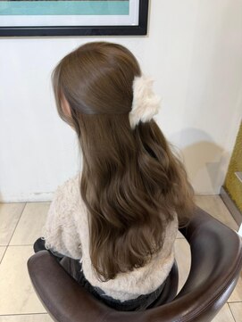 ベルベットオンザビーチ 表参道 原宿(Velvet on the Beach) ミルクティーグレージュカラー