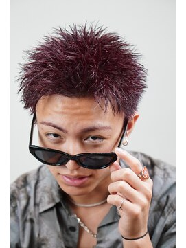 オーシャントーキョー ホワイト 原宿(OCEAN TOKYO WHITE) 赤髪スパイキーアップバングベリーショート