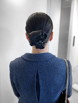 ユーフォリア 新宿通り(Euphoria) カチモリ/変則シニヨン/お呼ばれヘア/ヘアアレンジ