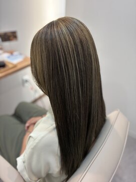 エルメ 鈴鹿(erme) お出かけ前にダメージ最小限なスペシャルカラー