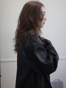 ヴァーチュ(Virtue) beige color .