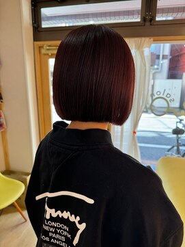 シビウォル(CBWOL) 暖色系カラーとボブヘア