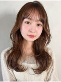 ウェーブミディアム前髪くせ毛風カール薄めバングうる艶髪