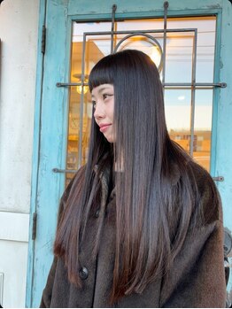ヘアーマーケットスマイルメーカーの写真/経験豊富なスタイリストが一人ひとりの髪質やお悩みに合わせて施術◎理想の艶髪ストレートに導きます！
