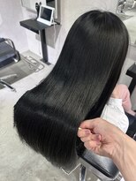 シェノン 心斎橋(CHAINON)&nbsp;夏の汗で広がりうねる髪の毛を綺麗に