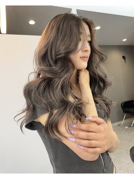 ブロンド(Blonde) ハイライト　ナチュラルブラウン