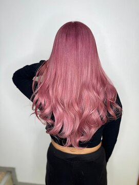 前頭ブリーチ　ピンクカラー　派手髪　韓国風