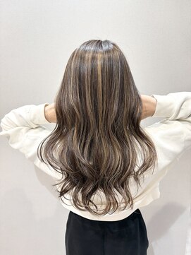 馴染みのいい柔らかいハイライト◎