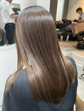 グラフ 立川(Graph.) 縮毛矯正 Aujua髪質改善トリートメント