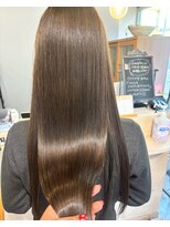 スアバイキキ(SuA by kiki.)&nbsp;ミディアムレイヤー/ハッシュカット/ワインレッド[千葉]