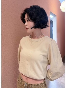 プロス(Pros) ボブパーマ　黒髪ボブ　ニュアンスパーマ　表参道