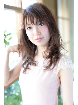 レフラム 獨協大学前店(le:fro:m) ウエットなウエーブ感でぷるんと弾むロング♪