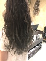 ユニーク(UniQ)&nbsp;【UniQ・小笹】２回Rブリーチ+グレージュ+トリートメント