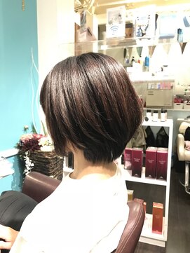 ボニークチュール(BONNY COUTURE) スタイリングが簡単ショートボブ！