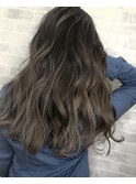 外国人風バレイヤージュ!クールめのグレージュカラー