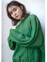 ロイジー(roijir)&nbsp;表参道 roijir くびれミディアム×シースルーバング