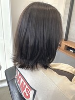 ソッカ(socca)&nbsp;切りっぱなしミディアムレイヤーボブ