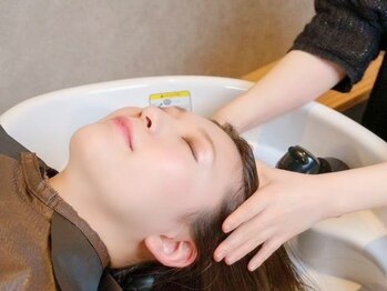 エラ(ERA)の写真/【オリジナルヘッドスパで癒しのひととき】ターンオーバーを整え肌細胞を活性◎頭皮環境を改善して美髪へ♪