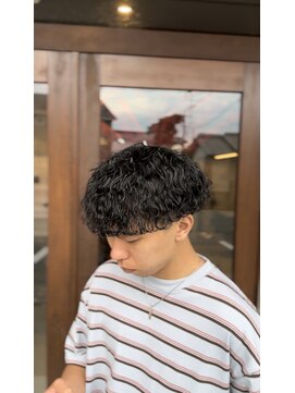 オクルス(OCULUS) 波巻きパーマ