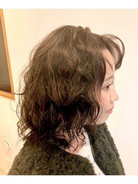 ケシキ(ke:siki) ミディアムレングス×くるくるパーマ
