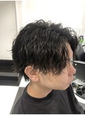 ツイスパセンターパート(刈り上げツーブロック黒髪パーマ)