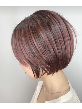 エトワール(ETOILE) マニキュアでツヤ髪！ショートボブ