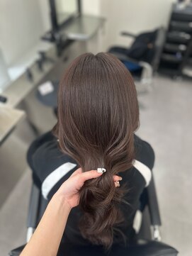 アルドーレフィエロ シンサイバシ(Ardore fiero shinsaibashi) こっくり可愛いチョコレートブラウン