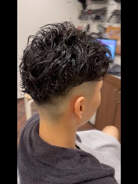 エイチピーラヴクラフト(H. P. Lovecraft) パーマ