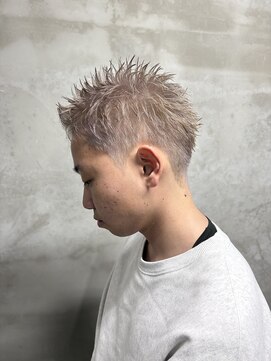 トリ 大井町店(Tori) スパイキーホワイトベージュ