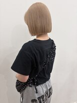 ロックス バイ マグ 松本(rocks BY MAG)&nbsp;ハイトーンホワイトミルクティー×韓国風切りっぱなし小顔ボブ