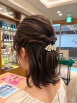 ラメール アヴェダ 西武秋田店(La Melu AVEDA)&nbsp;【結婚式・二次会】華やか上品ハーフアップアレンジ