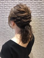 【新宿　Neolive】編み込みハーフアップ