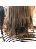 明るめのアッシュベージュ