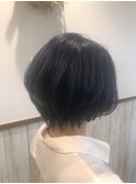ネイビー×ハンサムショート