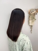 イーラ(era)&nbsp;《era》フェミニンロング　艶ツヤストレート　みわ