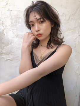 ティティ(TiTi) 鎖骨ミディブリーチなしアッシュ[TiTi_栗林れい]