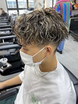 ショット 高槻(SHOT) 波巻きスパイラル×ハイライト　担当:高木穣