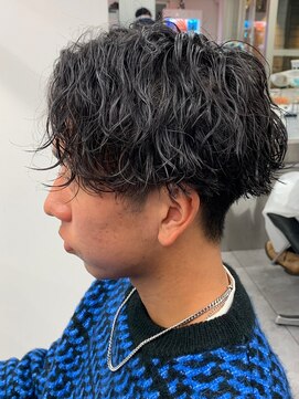 フィフスワン(fifth one) ツイストスパイラルパーマ刈り上げツーブロックメンズパーマ