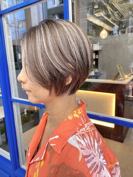 エレナ(elena) ハイライトボブ