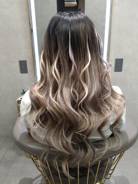 ニーナ ビューティーサロン(NINA Beauty Salon) バレイヤージュスタイル