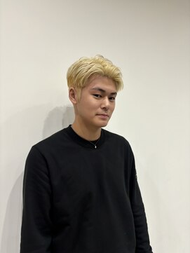 カットアンドトータルビューティ ヴァンキャトル(Cut&Total Beauty VINGT QUATRE) メンズ抜きっぱなしブロンドショート◎