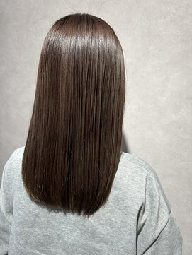 リグ(Lig) グレージュカラー