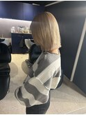 ブロンドベージュ【ケアブリーチ、ハイトーン、ブロンド】