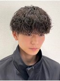 波巻きスパイラルシャドウパーマ黒髪マッシュツーブロック