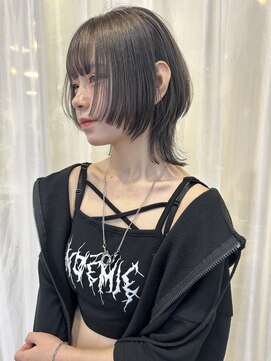 キー(kii) 透明感カラー+ウルフカット