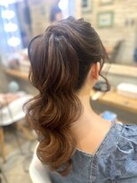 パシャ(Pasha) 大人めポニー