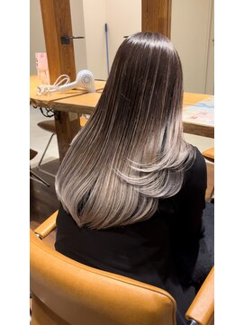 リード バイ ラグーン(LEAD by LAGOON) グレージュグラデーションカラー☆バレイヤージュ☆ケアブリーチ